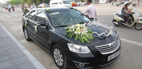 Cho thuê xe cưới Toyota Camry